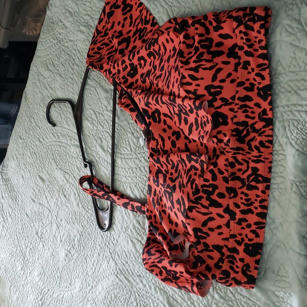 Torrid (size 1) leopard swim suit top